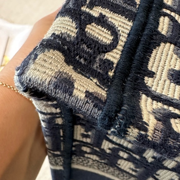 Christian Dior Tote Navy Blue - Picture 6 of 14